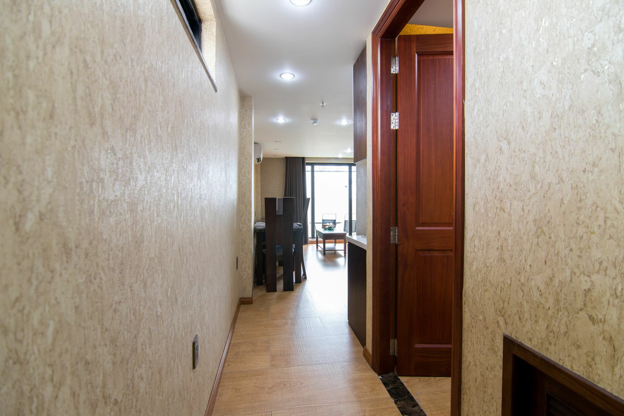 Reddoorz Plus @ Nguyen Trai Street Cidade de Ho Chi Minh Exterior foto